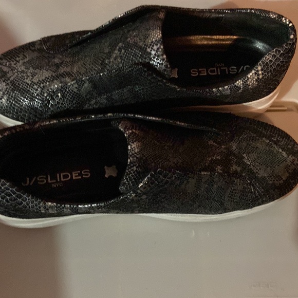 J/SLIDES NYC JSlides Noel Laceless Platform Sneaker - Picture 4 of 5